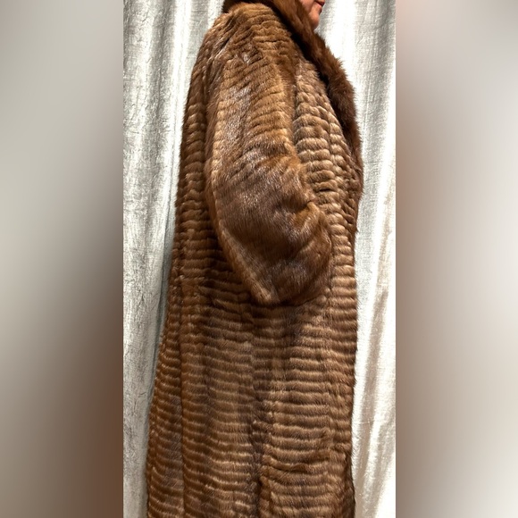 Luxurious Brown Faux Fur Coat - Picture 2 of 6